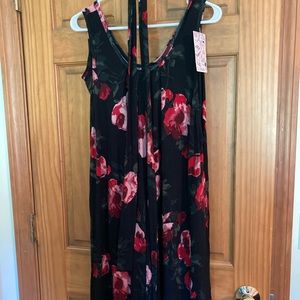 Latched mama petite scarlet poppies romper